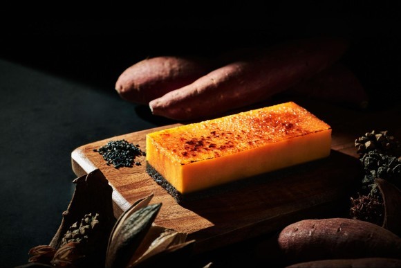 安納芋と黒ごまの和風ショコラテリーヌ