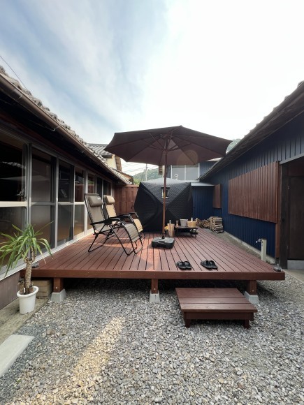 デッキ上でのテントサウナ