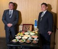 試食会での、石破総理とたまき家の田巻保彦