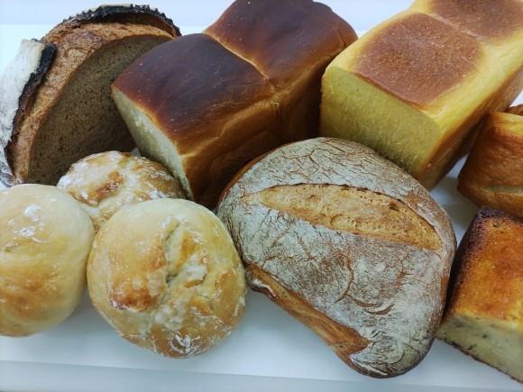無添加長期保存パンの数々