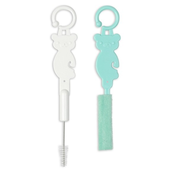 鼻吸い器専用のお掃除道具、アカチャンホンポオリジナルの『鼻吸い器 おていれセット』。