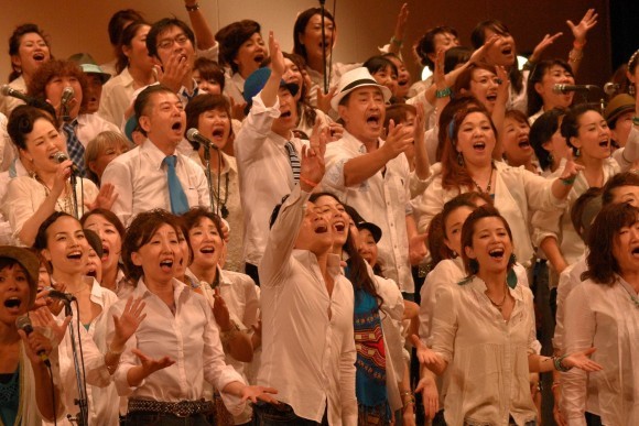 ウクライナを含む世界9ヶ国と歌で一つになる