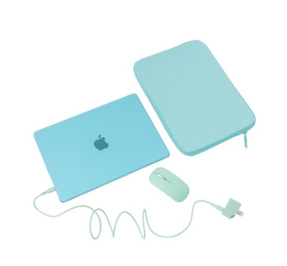 ミント神戸のオープンを記念した限定商品「ミントカラー」のPCケース＆ハードシェル