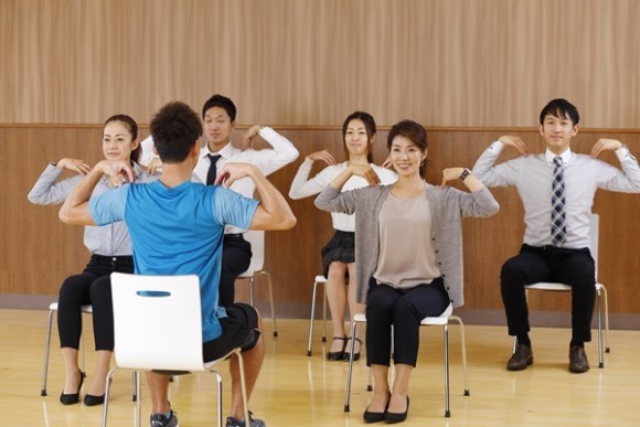 職場の健康経営を後押し 「肩こり・腰痛エクササイズ」プログラム