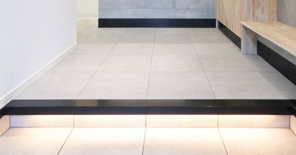 フィオレストーン框