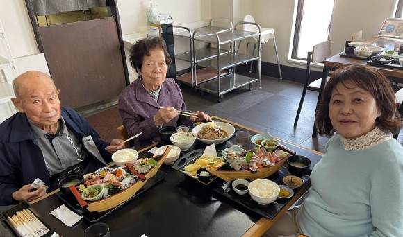 両親と小旅行を楽しむ