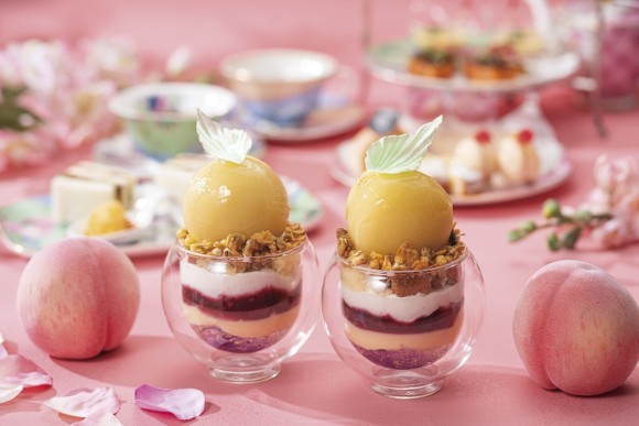 白桃丸ごと1個パフェが主役! 夏のAFTERNOON TEA with “SIROCCO”「ピーチ」