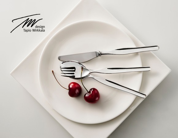 新商品 タピオ・ヴィルッカラによるカトラリー、フラワーベース、アクセサリートレイを発売