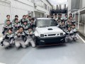 大阪オートメッセ　出展の「KOTO」と学生　