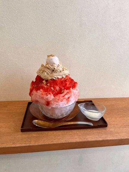 甘栗専門店のいちご栗かき氷