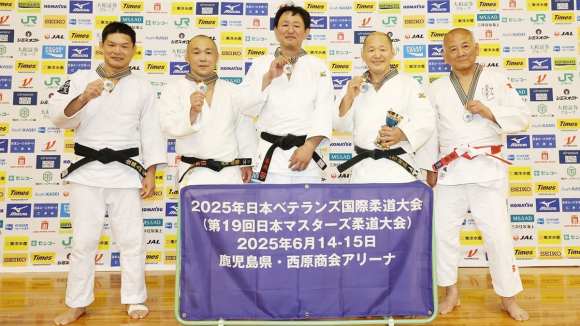 76歳のゲーム会社社長が柔道団体戦で全勝優勝