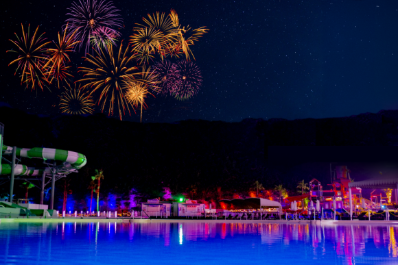 ナイトプール画像