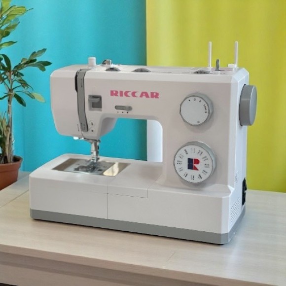リッカー新型家庭用ミシン【RR-001P型】