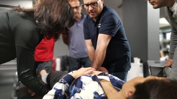 iTHRUST × MagicHands