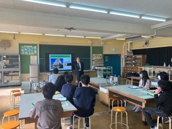 曽谷小学校での授業風景